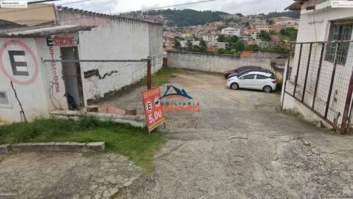 Terreno comercial de 292m² à venda no Centro de Cotia-SP. Aproveite essa oportunidade!