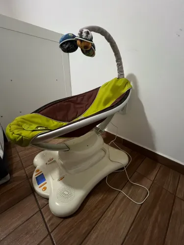 Cadeira de balanço elétrica moms