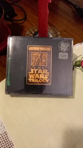 Lote de CDS de Filmes Star Wars (Duplos)