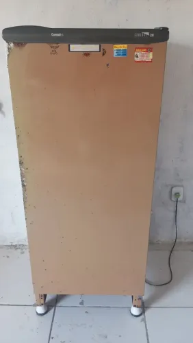 Vende -se geladeira funcionando normal 380 tem conversa no preço