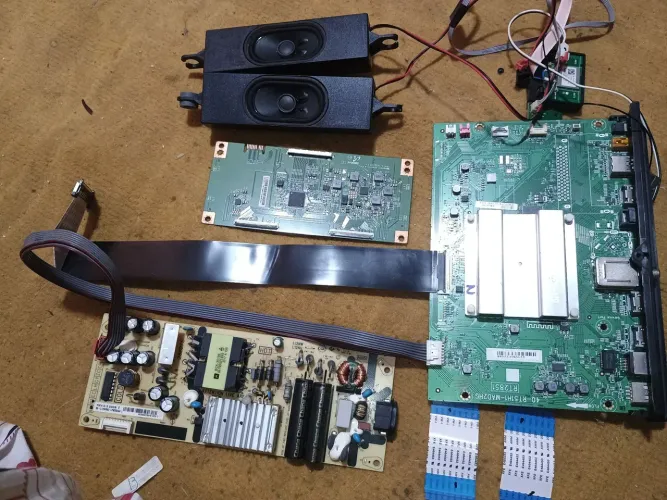 Placa principal tv Semp TCL 50p8m completaça como na foto