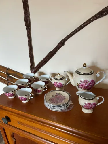 Conjunto de chá floral marca russa