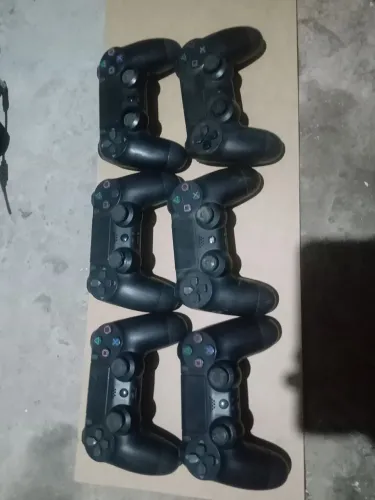 Lote de controle de PlayStation 4 c/defeito 