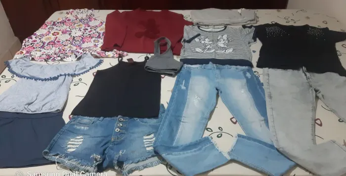 Lote com várias peças menina 12 anos.