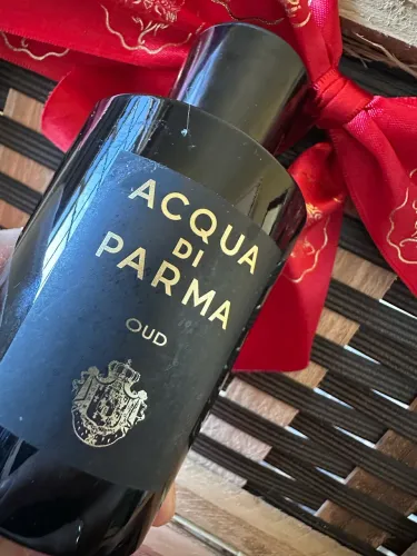 Acqua di Parma Oud 100 ml (novo) não está na caixa.