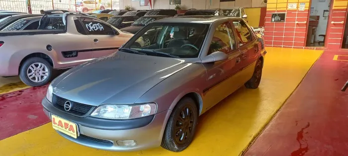 Chevrolet Vectra CD 2.2 16V / 2.0 16V Mec./aut. 1997