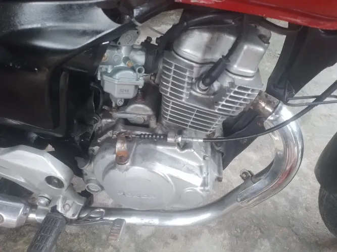 Moto honda sport 150  ano 2006 .