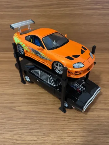Elevador para duas miniaturas na escala 1:18