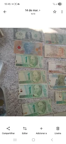 Notas antigas de dinheiro diversas
