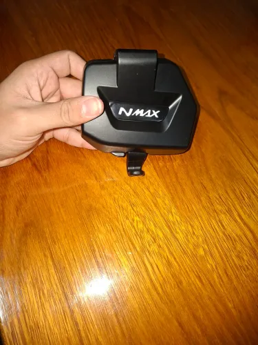 Tampa para bagageiro esquerdo Nmax 2025