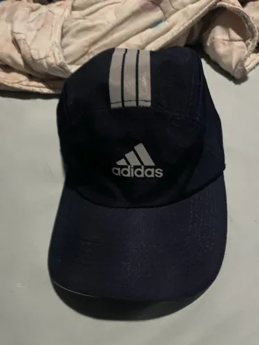 boné azul marinho novo