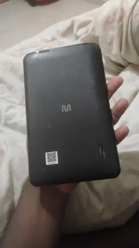 Tablet multi semi novo, pra sair hoje