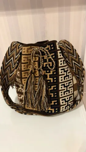 Bolsa Wayuu Legítima Tecida à Mão - Boho Chic Marrom e Bege
