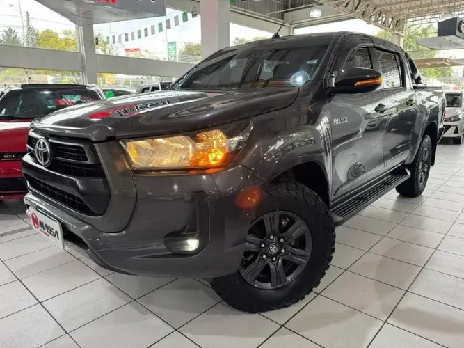 Toyota Hilux CD SR 4X4 2.8 TDI Diesel Aut. 2021