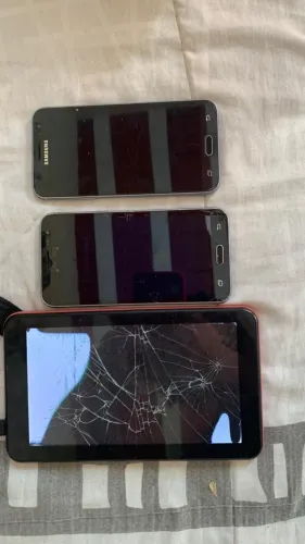 Celulares pra arrumar 