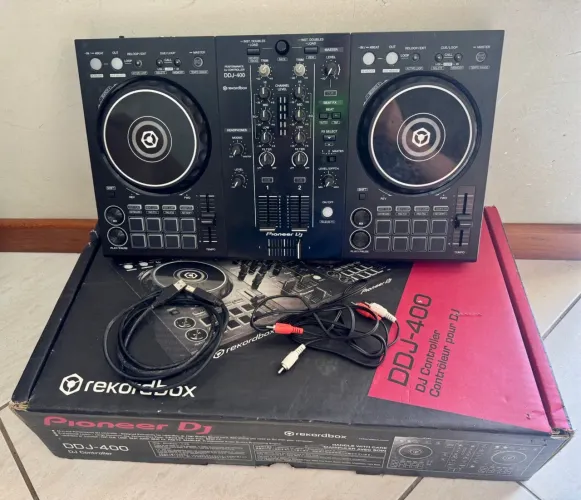 CONTROLADORA PIONEER DDJ-400 FUNCIONANDO PERFEITAMENTE