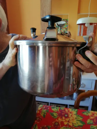 Panela de pressão XXL, da FRANÇA, 8 LITROS - marca SEB -  aço inoxidável - alta qualidade