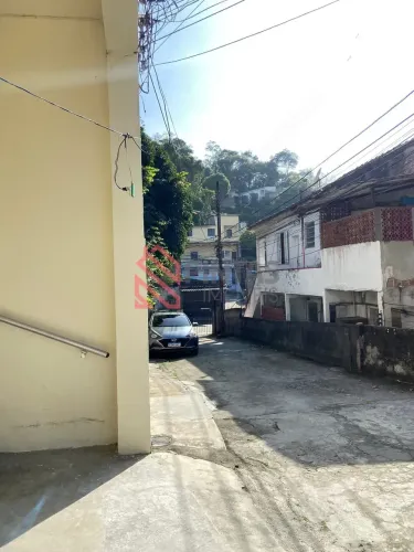 Pintas Imóveis ALUGA RUA ALVARO NEVES, 58, Casa 01, com 02 quartos no Fonseca, Niterói, RJ