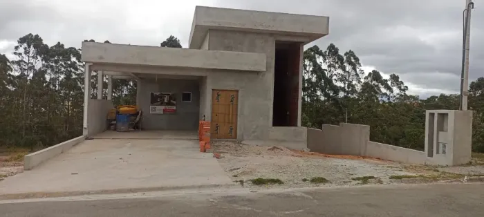 Casa no Condomínio Belbancy para venda com 186 metros quadrados com 3 quartos