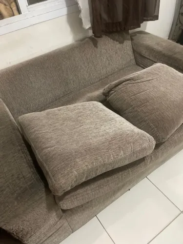 Sofá 2 e 3 lugares com as almofadas soltas