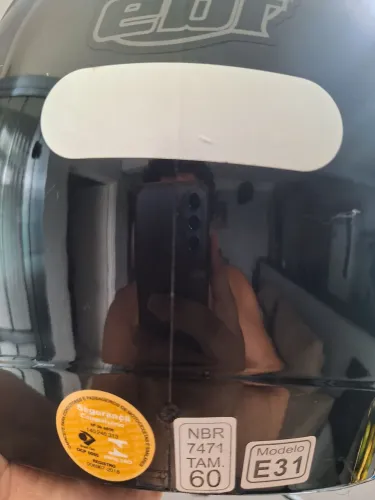 2 capacetes moto e 1 de bicicleta, prontos para uso