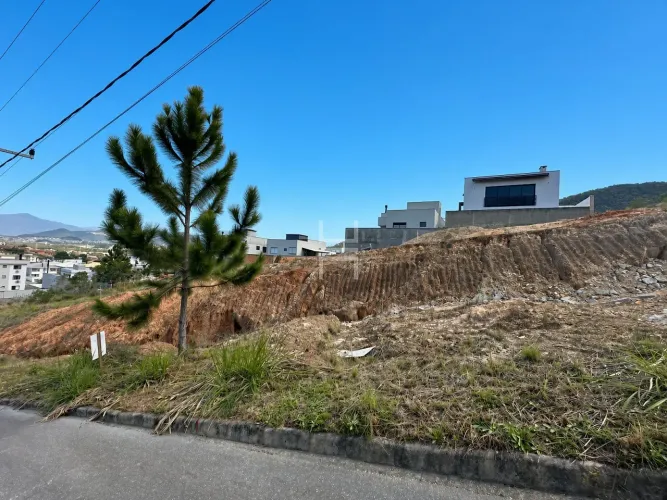 Terreno com 316,14m² no loteamento Green Village, São Sebastião - Palhoça/SC