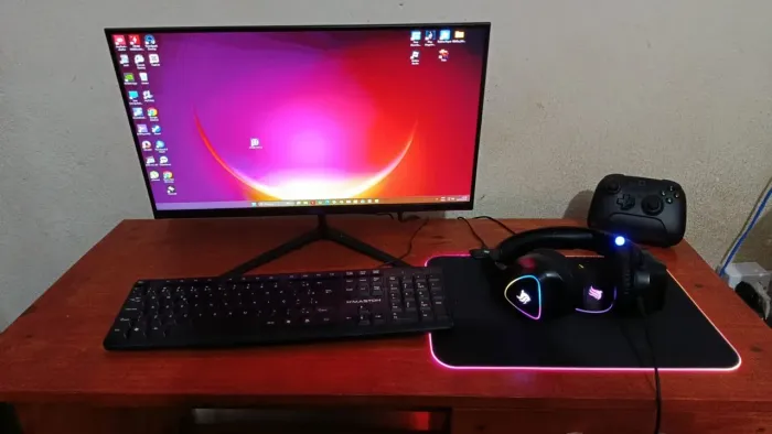 PC Gamer / Ryzen 5 5600GT / RTX 3050 /A520M-DX/ 440 GB SSD/ 16GB RAM / PERIFÉRICOS