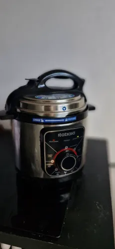 Panela de Pressão Elétrica Itatiaia - Pouco usada (Motivo Mudança)