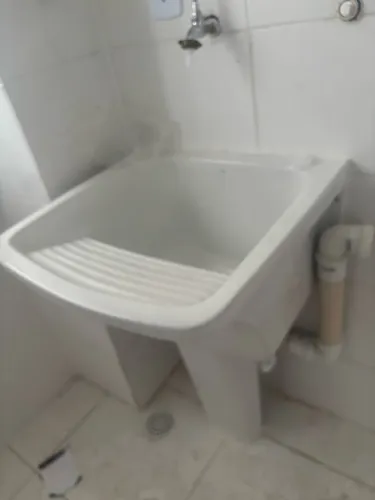 TANQUE, PIA DE COZINHA, VASO SANITÁRIO, LAVATÓRIO - SEM USO