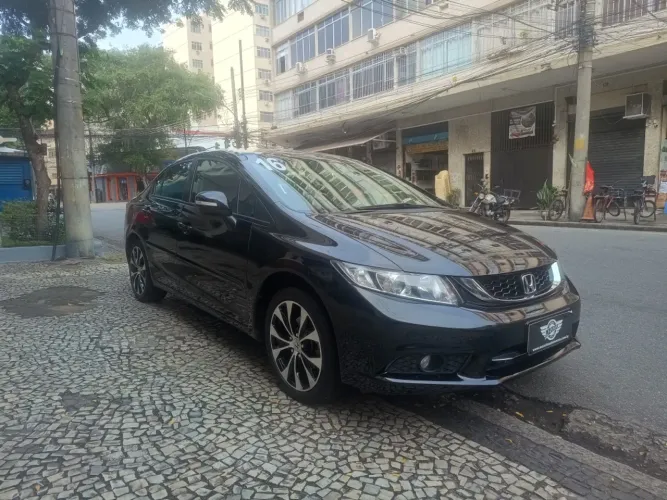 Honda Civic Sedan LXR 2.0 Flexone 16V Aut. 4P 2016