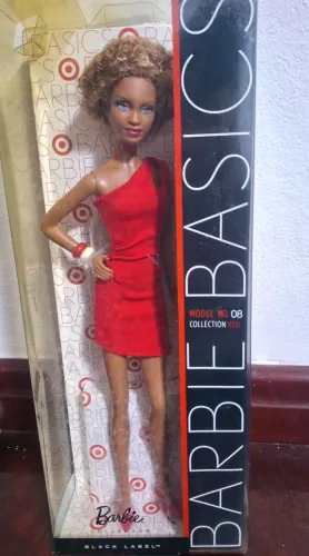 Barbie Basics collection RED - MODEL 08 - nunca removida da caixa (NRFB)