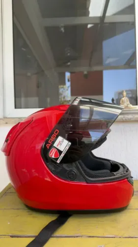 Capacete SHOEI Vermelho - Isle of Man TT / Ducati