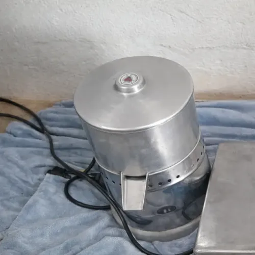 Espremedor De Frutas 200w Venti-delta SEM O EXPREMEDOR E LAMINA