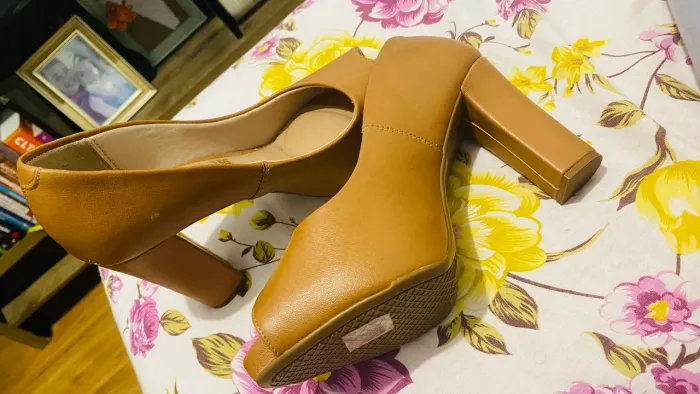 Scarpin caramelo n 36 novo