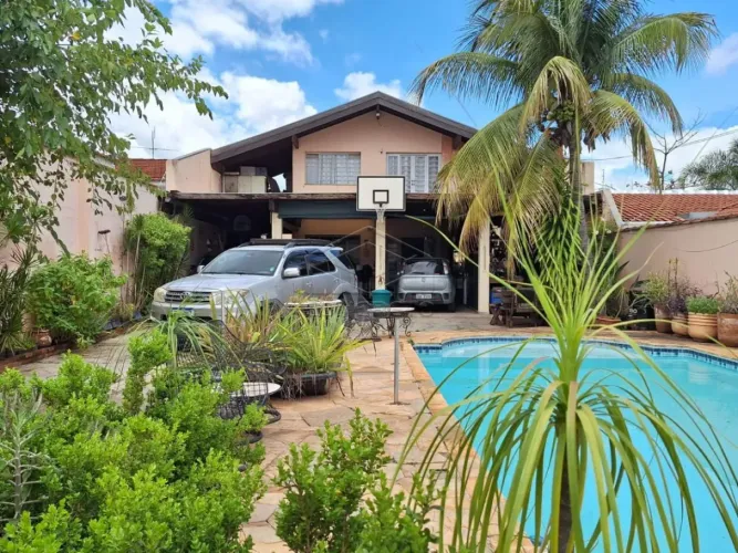 Casa à venda no Jardim Estoril - Bauru/SP