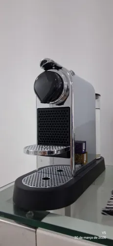 CAFETEIRA NESPRESSO CITIZ PRATA 110V