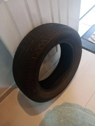 Pneu 235 60 R17