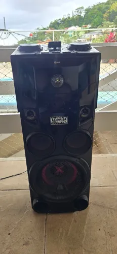 Mini System LG XBOOM OM7560 - 1.000W RMS - Torre de Som para Festa