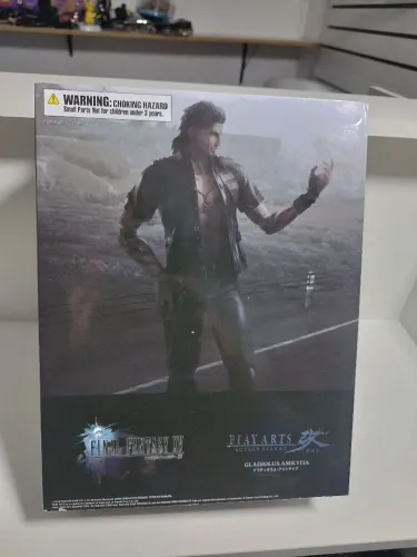 Boneco - play arts final fantasy