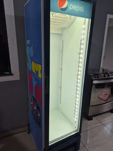 Geladeira expositora metalfrio