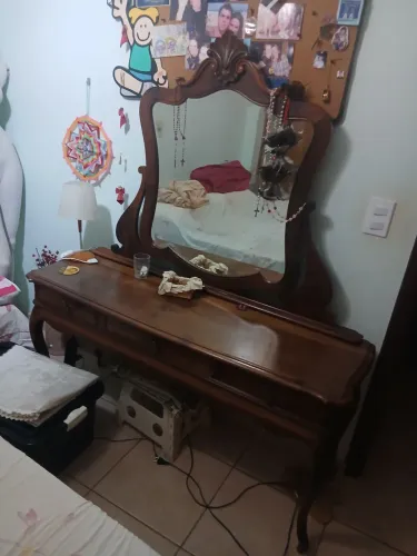 Penteadeira Antiga Maravilhosa em perfeito estado