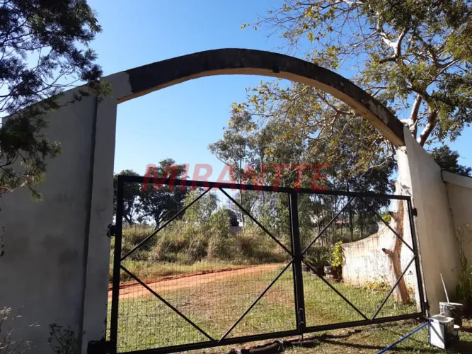 Chácara com 2 quartos em Área Rural