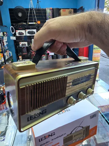 Rádio Retrô Vintage AM FM Analógico MP3 Recarregável