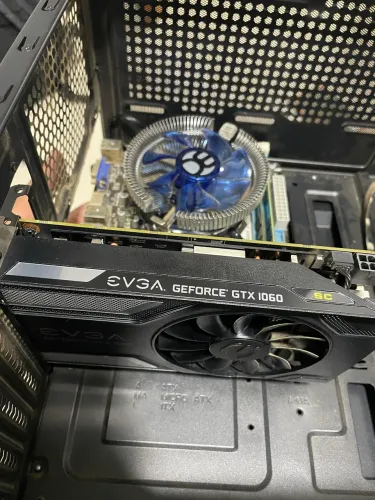 PC (retirada de peças)