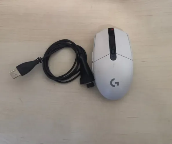 Mouse Gamer Logitech G305 LIGHTSPEED Branco Sem Fio 12.000 DPI