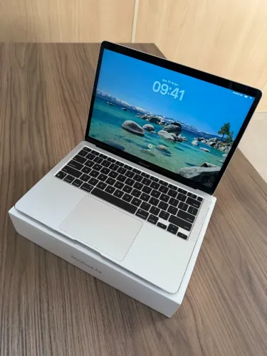 Macbook Air M1 - Impecável com acessórios