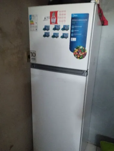Geladeira Midea 
