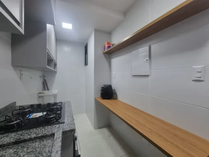 Apartamento 1 Quarto Mobiliado Em 47M² E 1 Vaga De Garagem Na Ondina. JUT7JD