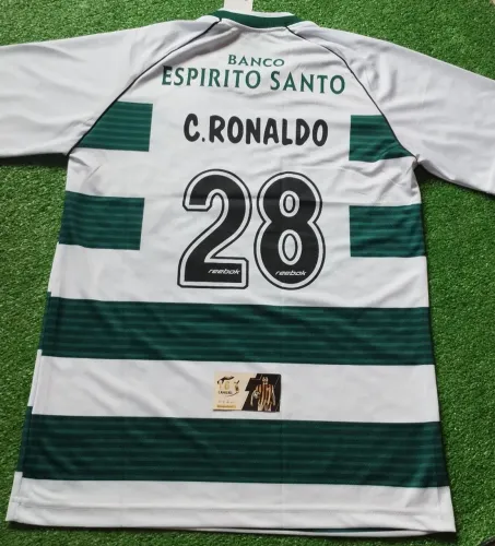Camisa Retrô Sporting Portugal CR7 2001/03 Verde Listrada - Cristiano Ronaldo