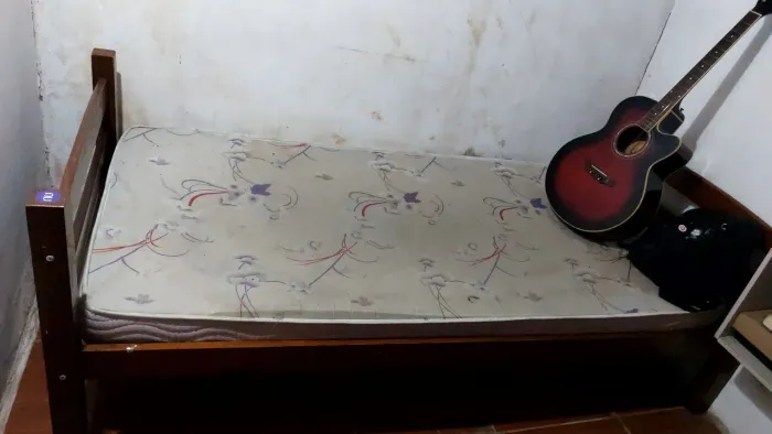 Vendo duas camas de solteiro